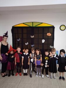 Escola Tempo de Despertar promove Festa de Halloween 14