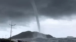 Defesa Civil do Estado confirma tromba d’água em praia de Florianópolis 8