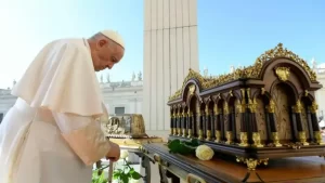 Leia mais sobre o artigo Relíquias de Santa Teresinha em peregrinação na Arquidiocese visitam Paróquia Nossa Senhora da Boa Viagem no Sul de Floripa