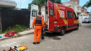 Leia mais sobre o artigo Trabalhador cai de laje de 8 metros e é socorrido por helicóptero em Florianópolis