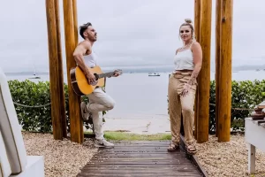 Leia mais sobre o artigo Claus e Vanessa fazem show da tour Natural em Florianópolis