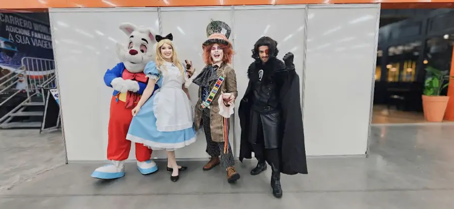 Personagens de Alice no País das Maravilhas fazem espetáculo de Páscoa gratuito em Florianópolis 1