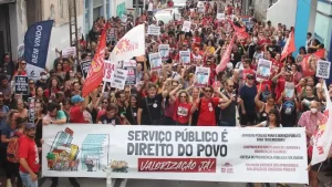 Leia mais sobre o artigo Servidores municipais de Florianópolis entram em greve nesta terça