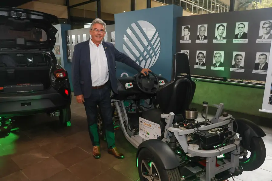 Celesc anuncia R$ 5,5 milhões para projeto que converte frotas públicas em carros elétricos 1