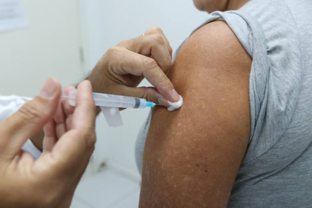 Dia D leva 115 mil pessoas aos postos de Saúde em Santa Catarina e cobertura vacinal contra a gripe atinge 20% 1
