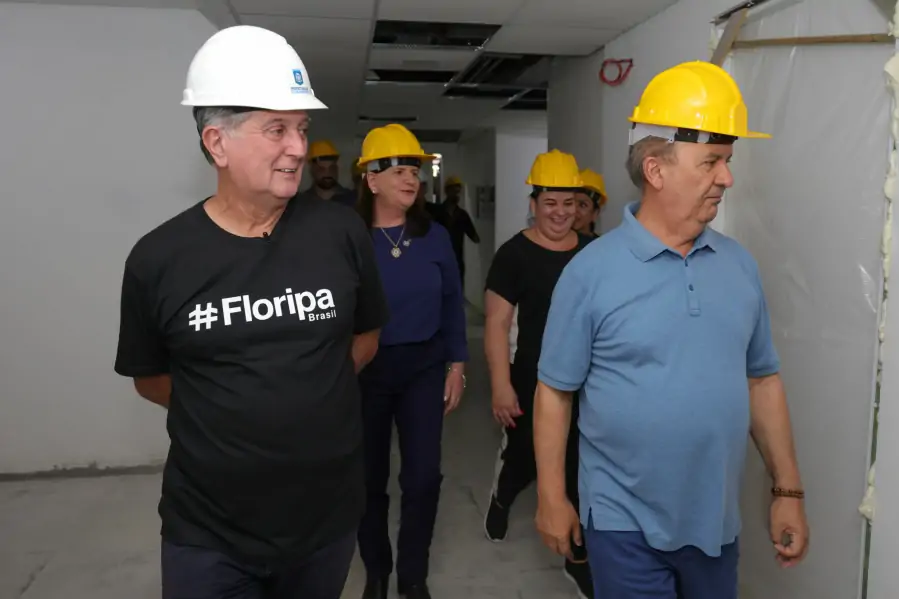 Governador visita obra do MultiHospital que será instalado no antigo aeroporto de Florianópolis 1