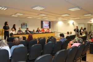 Leia mais sobre o artigo Acessibilidade nas praias é tema de reunião ampliada no Legislativo de Florianópolis