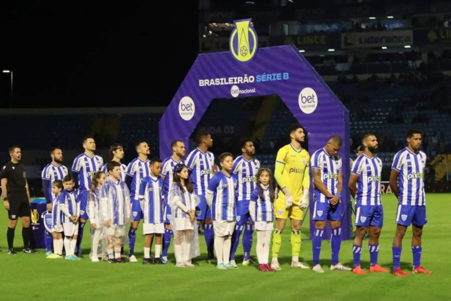 Avaí vence o Goiás e está no G4 2