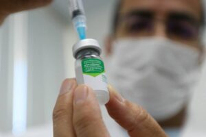 Leia mais sobre o artigo Secretaria da Saúde libera vacina contra a gripe para toda a população de SC maior de 6 meses de idade