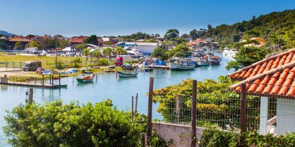 180 moradores da Barra da Lagoa podem ter casas demolidas por estarem em área da marinha 1