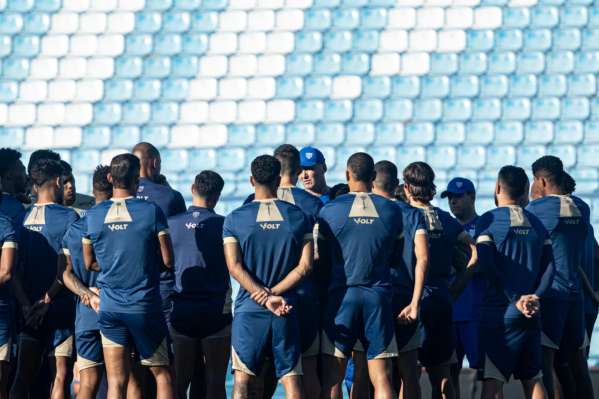 Avaí foca na vitória diante da torcida dia 14 1