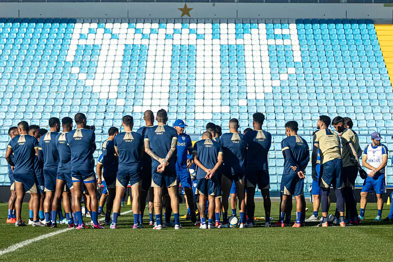 Avaí treina forte no gramado da Ressacada em preparação ao confronto contra a Chapecoense 1