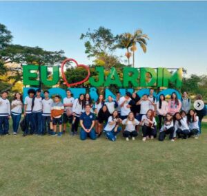 Leia mais sobre o artigo Estudantes da Escola Ildefonso Linhares vivenciam experiência prática no Dia do Meio Ambiente