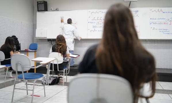 Senado aprova reformulação do ensino médio 1