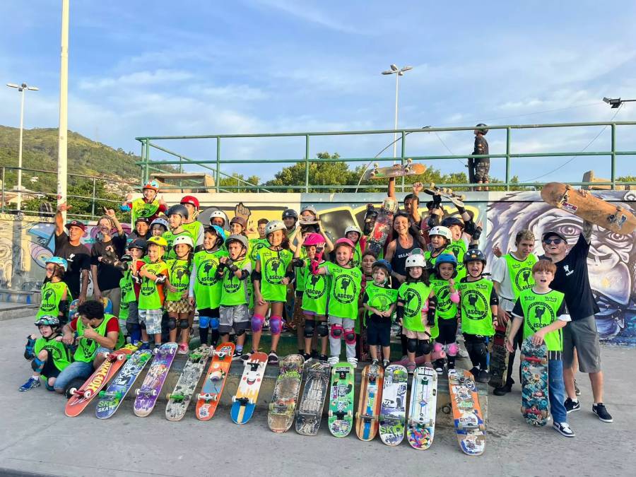 Escolinha na Costeira do Pirajubaé forma skatistas para o Brasil e o mundo 1