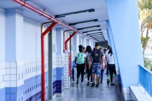 Leia mais sobre o artigo Estudantes da rede estadual de SC voltam às aulas