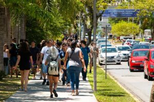 Leia mais sobre o artigo Processo seletivo por histórico escolar para 2024-2 tem inscrições gratuitas na UFSC