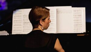 Leia mais sobre o artigo Série MASCquianas Musicais recebe recital de piano da italiana Martina Drudi