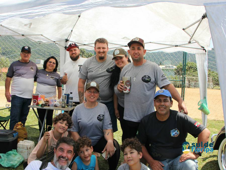 1º Encontro de Carros Antigos na ABA foi sucesso 14