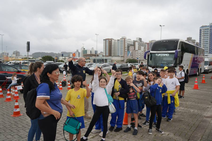 Escola Sabedoria Júnior participa do lançamento do FETRAN 1