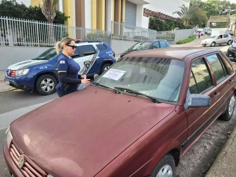 Guarda Municipal de Florianópolis volta às ruas com ações de recolhimento de veículos abandonados 1