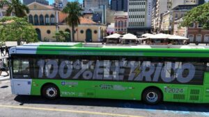 Leia mais sobre o artigo Primeiro ônibus 100% elétrico começa a rodar em Florianópolis