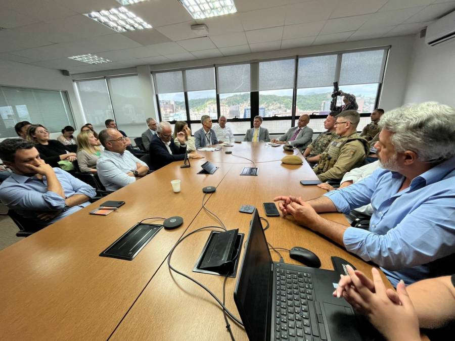 Governo do Estado integra força-tarefa contra ocupação irregular em Florianópolis 5