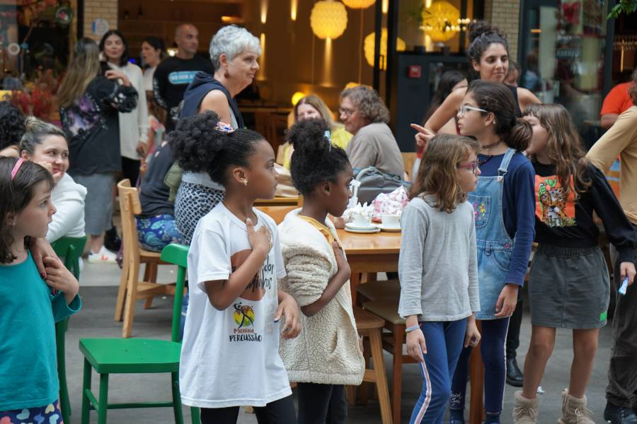 Projeto Menina Percussão encanta público no Multi Open em tarde de cultura e arte 17