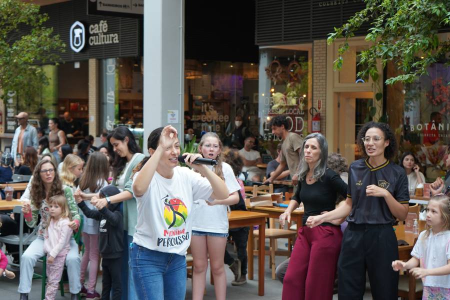 Projeto Menina Percussão encanta público no Multi Open em tarde de cultura e arte 25