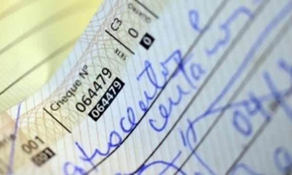 Cheque representa 0,5 por cento das operações financeiras de pagamento no país 5