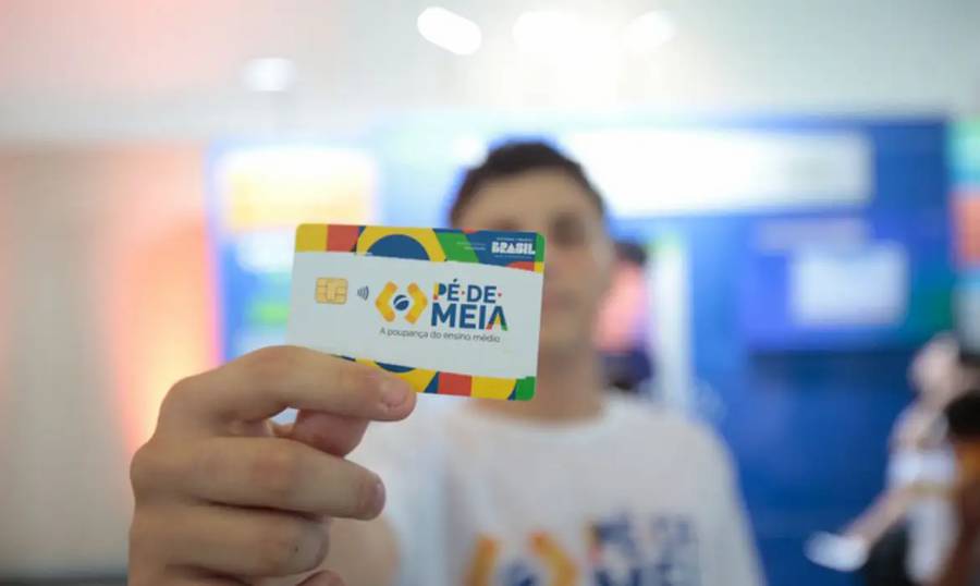 Pé-de-meia tem segundo dia de depósito para quem concluiu ensino médio 1