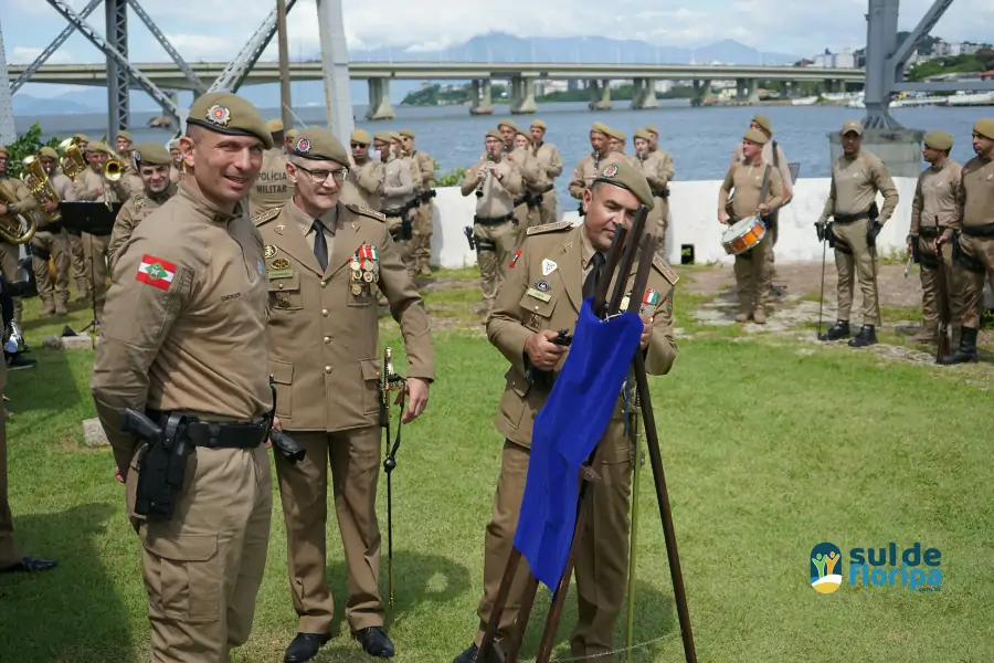 4º BPM Tem Novo Comandante: Solenidade Marca a Passagem de Comando em Florianópolis 15