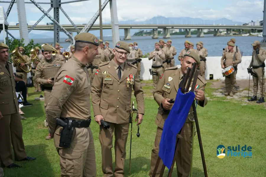 4º BPM Tem Novo Comandante: Solenidade Marca a Passagem de Comando em Florianópolis 16