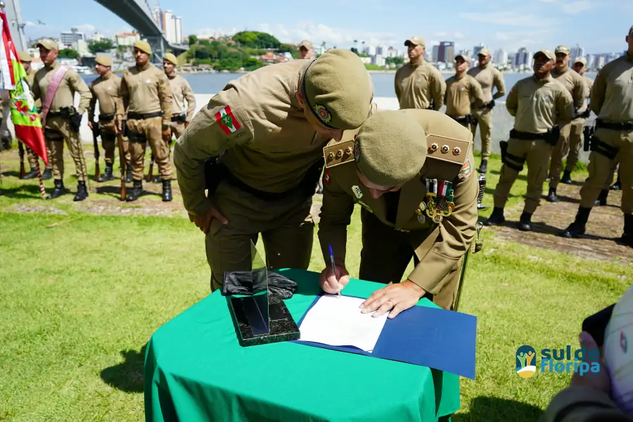 4º BPM Tem Novo Comandante: Solenidade Marca a Passagem de Comando em Florianópolis 35