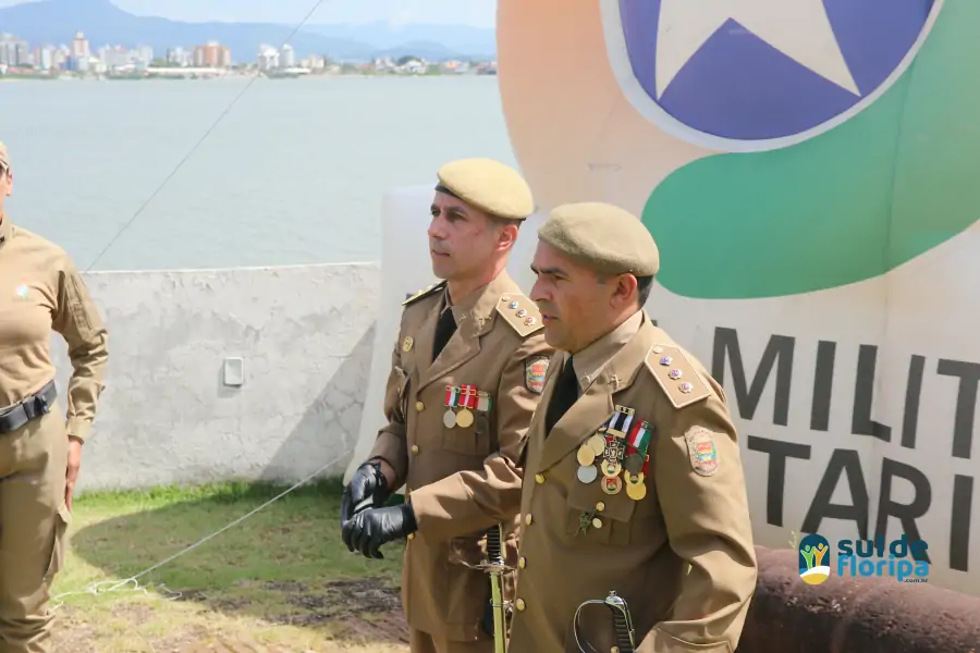 4º BPM Tem Novo Comandante: Solenidade Marca a Passagem de Comando em Florianópolis 3