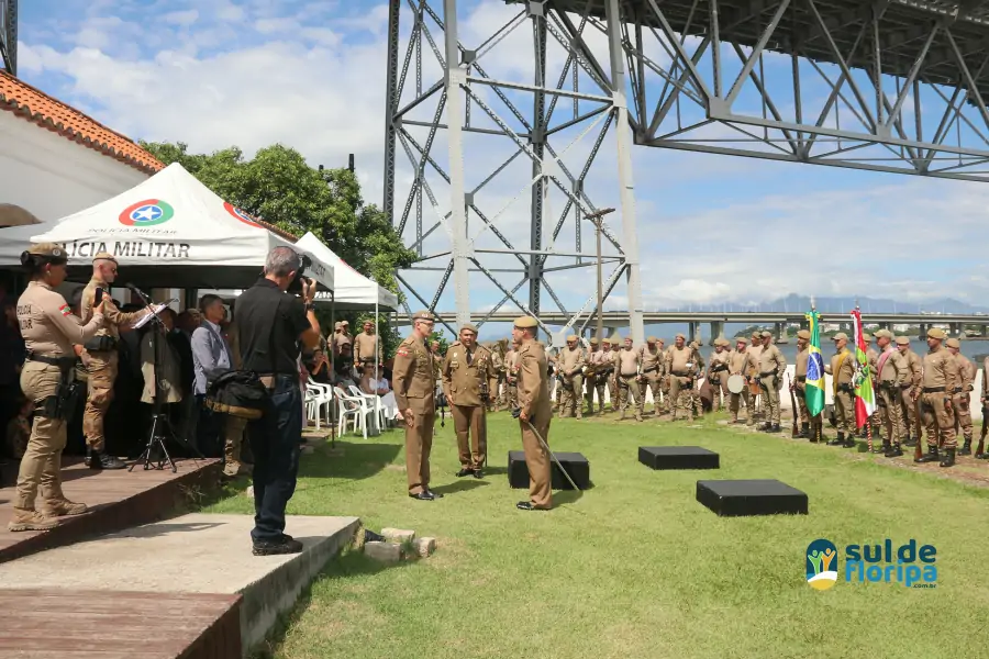 4º BPM Tem Novo Comandante: Solenidade Marca a Passagem de Comando em Florianópolis 6