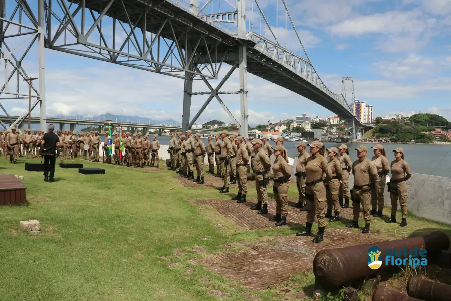 4º BPM Tem Novo Comandante: Solenidade Marca a Passagem de Comando em Florianópolis 10