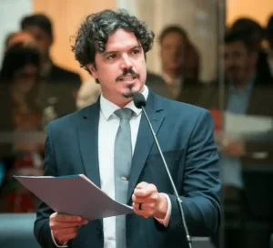 Leia mais sobre o artigo Agora é lei, 1º de Maio é o Dia Estadual de Abertura da Safra da Tainha