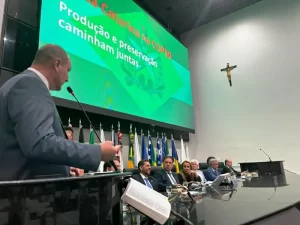 Leia mais sobre o artigo Alesc propõe grupo de trabalho sobre a COP 30 entre parlamentos estaduais