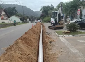 Leia mais sobre o artigo CASAN amplia rede de água no Bairro Rio Vermelho em Florianópolis