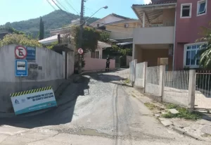 Leia mais sobre o artigo CASAN inicia novo trecho de rede coletora no Bairro Saco Grande nesta sexta-feira