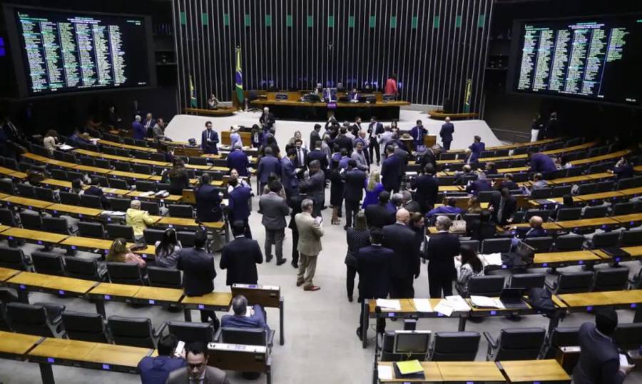 Câmara aprova projeto que amplia número de deputados federais 1 Câmara aprova projeto que amplia número de deputados federais 1