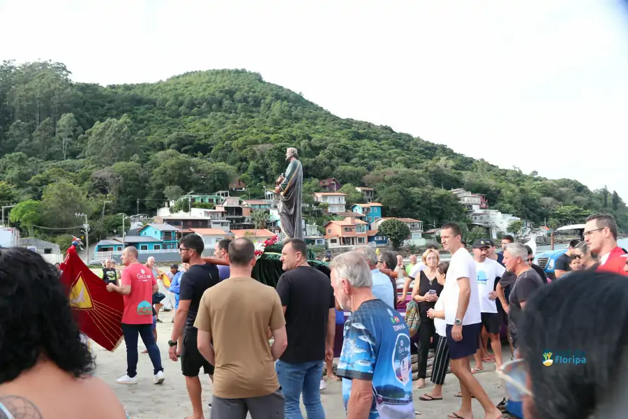Pântano do Sul dá início à Pesca da Tainha 2025 com fé, tradição e união comunitária 15 Pântano do Sul dá início à Pesca da Tainha 2025 com fé, tradição e união comunitária 15