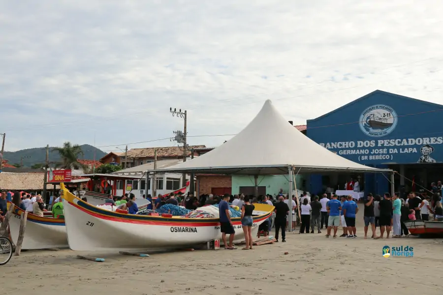Pântano do Sul dá início à Pesca da Tainha 2025 com fé, tradição e união comunitária 44 Pântano do Sul dá início à Pesca da Tainha 2025 com fé, tradição e união comunitária 44