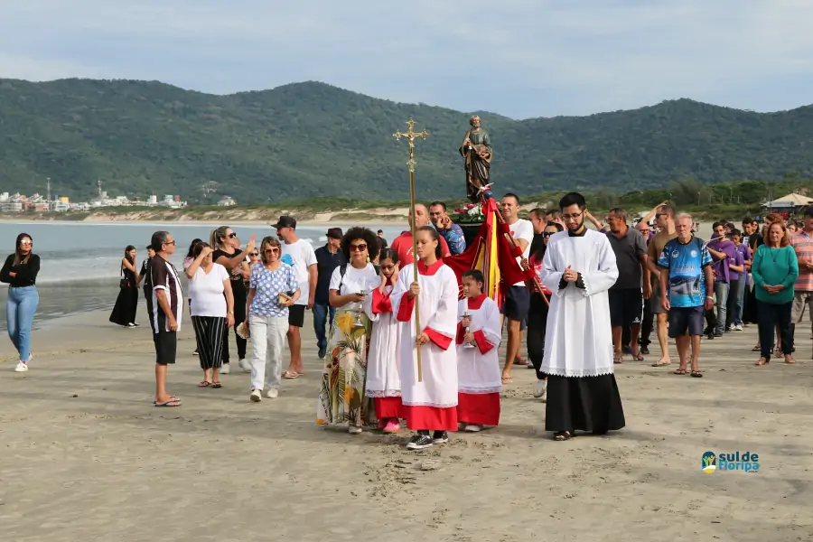 Comunidade celebrou a 3ª Missa de Abertura da Safra da Tainha no Pântano do Sul 4 Comunidade celebrou a 3ª Missa de Abertura da Safra da Tainha no Pântano do Sul 4