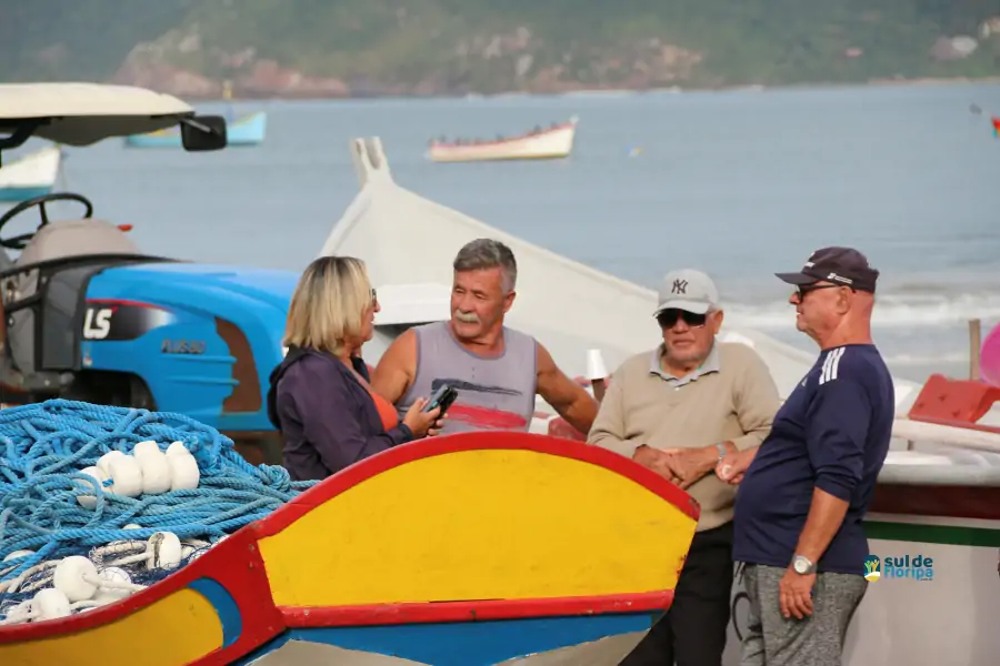 Pântano do Sul dá início à Pesca da Tainha 2025 com fé, tradição e união comunitária 63 Pântano do Sul dá início à Pesca da Tainha 2025 com fé, tradição e união comunitária 63