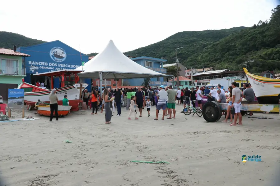 Comunidade celebrou a 3ª Missa de Abertura da Safra da Tainha no Pântano do Sul 48 Comunidade celebrou a 3ª Missa de Abertura da Safra da Tainha no Pântano do Sul 48
