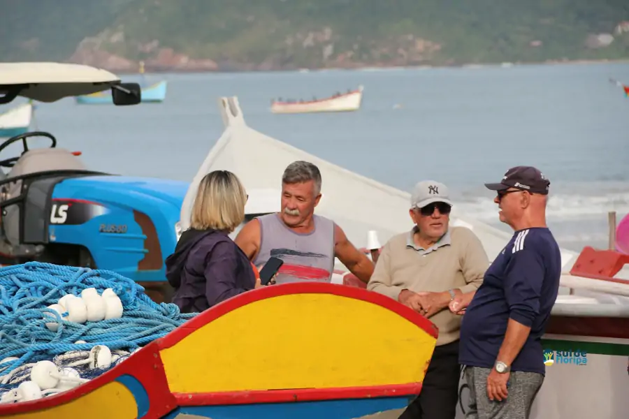 Pântano do Sul dá início à Pesca da Tainha 2025 com fé, tradição e união comunitária 74 Pântano do Sul dá início à Pesca da Tainha 2025 com fé, tradição e união comunitária 74