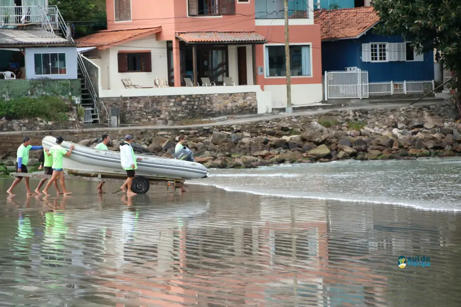 Pântano do Sul dá início à Pesca da Tainha 2025 com fé, tradição e união comunitária 75 Pântano do Sul dá início à Pesca da Tainha 2025 com fé, tradição e união comunitária 75