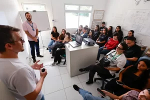 Leia mais sobre o artigo Estudantes do IFSC visitam Estação de Tratamento de Esgotos da CASAN